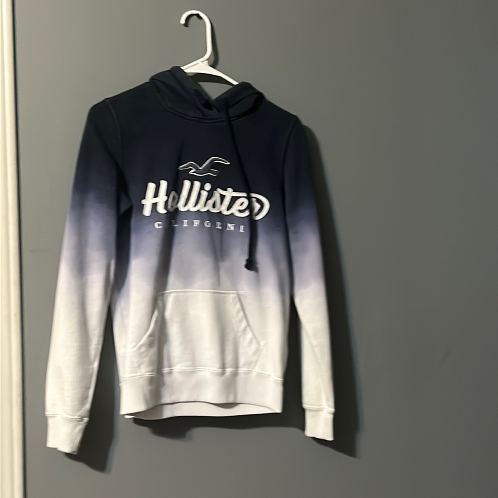 blue and white ombré sweater shirt size XS